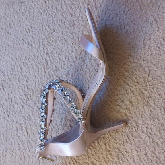Jewel by Badgley Mischka Gold With Rhinestones Formal Heels Size 10 - Picture 7 of 12